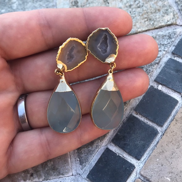 Jewelry - Natural stone / druzy earrings